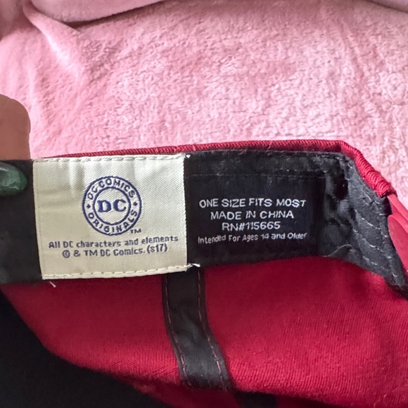 DC Comics Flash Logo Cap - Red and Black - Picture 3 of 3